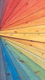 Planches de bois colorées par la lasure