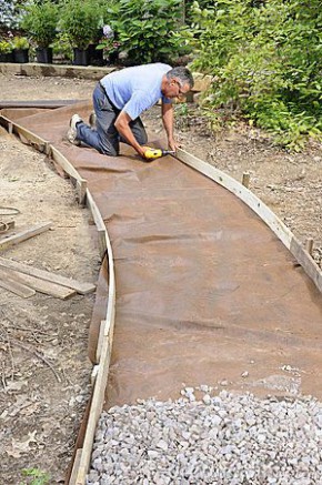 Comment réaliser une allée piétonne en gravier - SAMSE