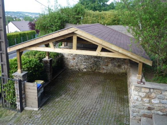 Réalisation d'un carport en bois sur mesure