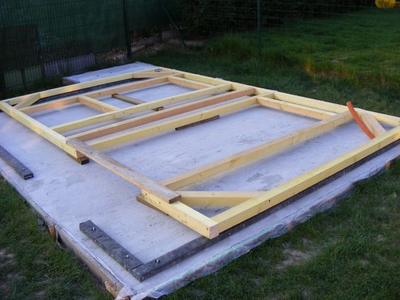 Installez votre garage ou abri jardin en PVC sur une dalle béton