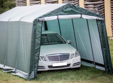 Garer la voiture et faire un atelier avec cette tente de garage