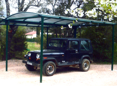 Mettez votre voiture à l’abri avec le carport métallique