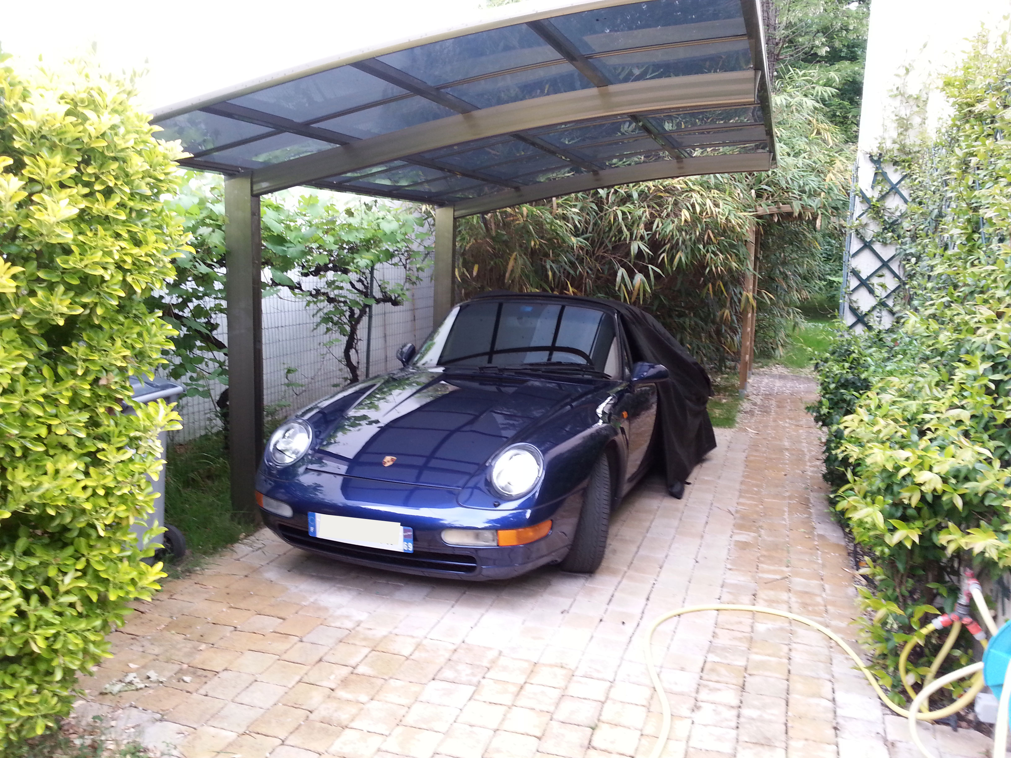 La solution carport et abri pour protéger une voiture de ...