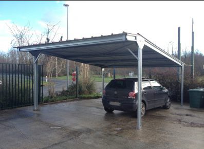 Investir dans des carports en acier galvanisé pour un parking de société