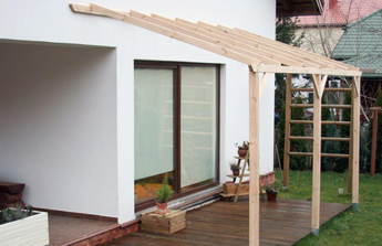 un toit terrasse en bois sans couverture