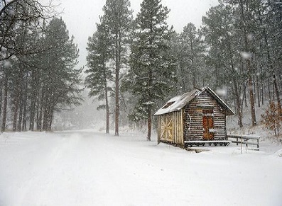 Les abris de jardin de moyenne montagne : le bois, une vraie solution ? (crédit photo : Pinterest/landscapephotography.info)