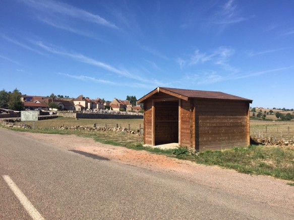 cabanon bois pour arrêt de bus