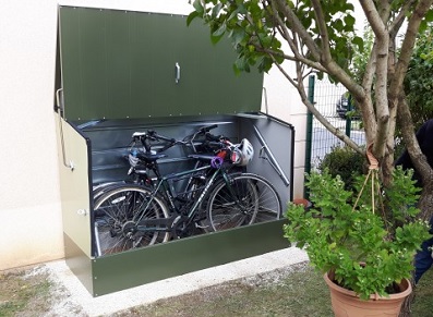 Utiliser un coffre métallique pour deux-roues afin de stocker ses vélos ou  sa moto !