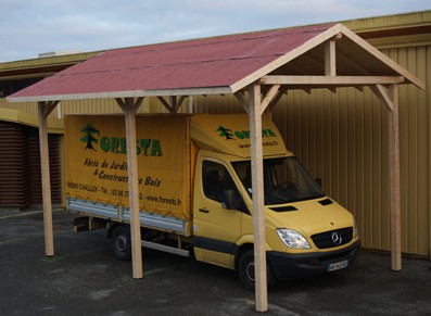 Abriter sa camionnette ou son utilitaire à la maison sous un abri camping-car ou une ossature bois