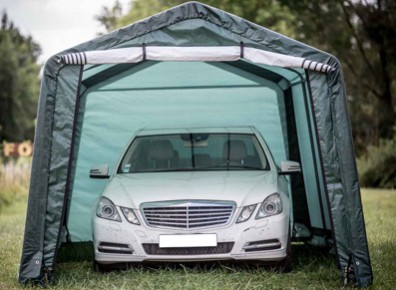 Pour garer sa voiture, pourquoi pas une tente de garage en toile ?