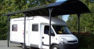 Carport abri camping car photovoltaïque : l'achat nature pour l'hivernage !