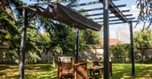 1 pergola avec voile d'ombrage