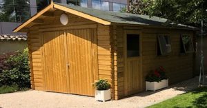 garage en bois pour la voiture