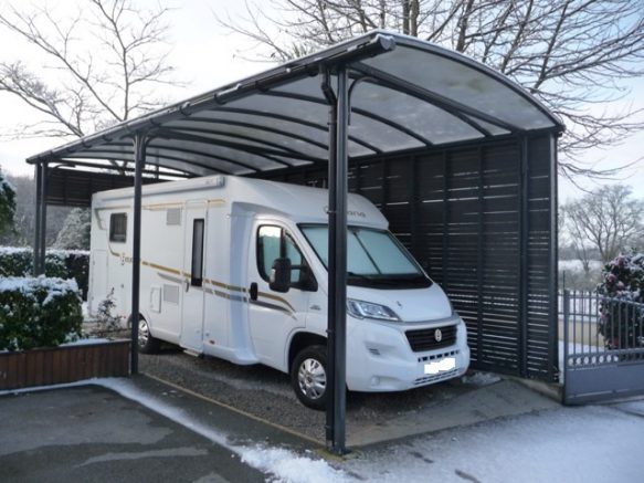 abri camping-car grande hauteur