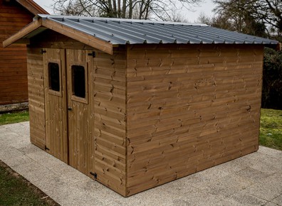 cabane en bois traité haute température