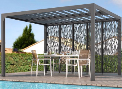 pergola bioclimatique en aluminium avec moucharabieh