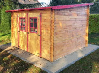 cabane de jardin peinte et colorée