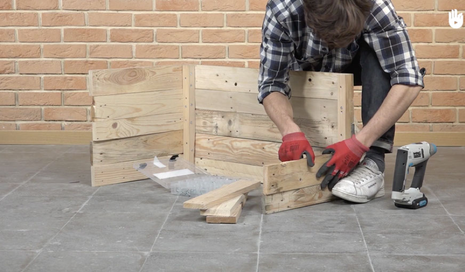 Tuto : fabrication d’un coffre de rangement de jardin fait-maison