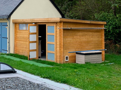 Un pool house en bois