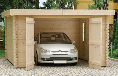 Abri garage en madriers de bois