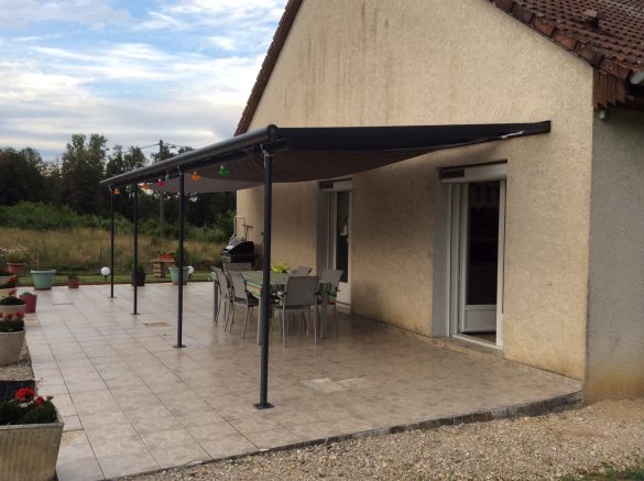 Pergola adossée en metal 