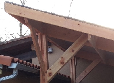 Carport monopente : l’excellence de l’abri voiture sur-mesure en bois Douglas