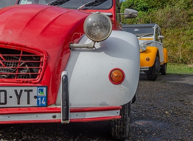 Voyez double : un abri voiture bois pour tous vos véhicules !