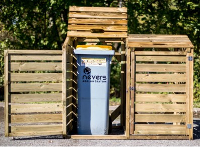 abri poubelles en bois