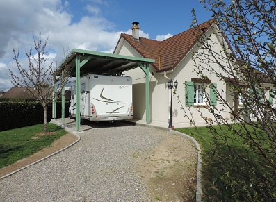 charpente bois pour camping-car à peindre