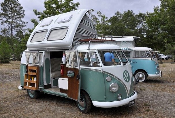 Le carport van aménagé, une solution tendance pour les véhicules de loisir !