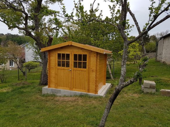 abri de jardin contre la tempête Ciaran