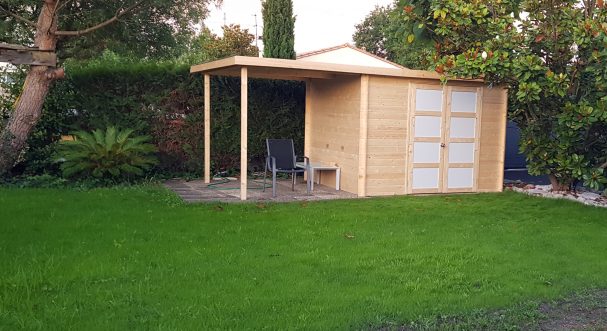 12m2 d'abri de jardin en bois + auvent pour tout ranger et protéger ! 