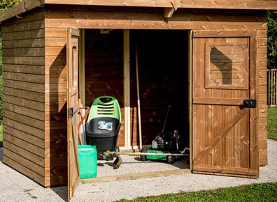 cabane de rangement livrée montée