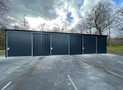 hangar de stockage métallique