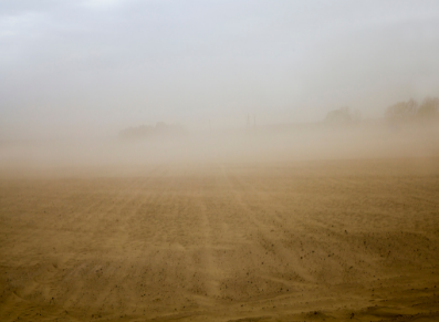 Pluie de sable du Sahara : comment bien protéger votre voiture et votre piscine ?