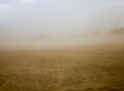 Pluie de sable du Sahara et les protections pour votre voiture ou votre piscine