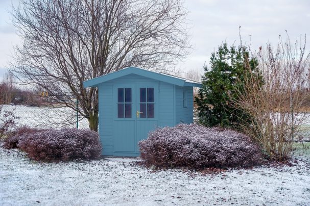 abri de jardin avec peinture Ripolin