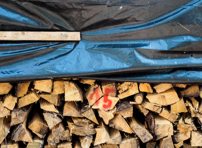 Comment bien stocker son bois de chauffage ?