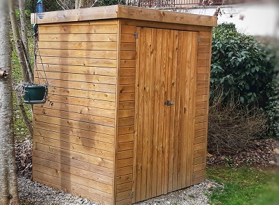 rangement de jardin en bois