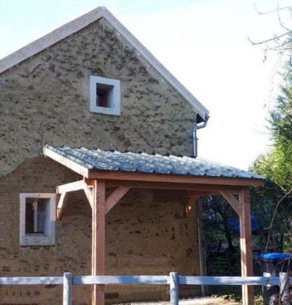 installation d'une charpente d'appentis en bois