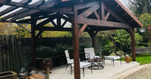 Une charpente bois pour faire une pergola