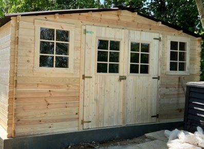 Réalisation : un abri de jardin 20 m² en bois