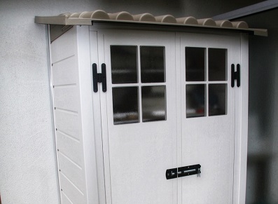 Rangement de jardin : l’armoire extérieure comme alternative à l’abri