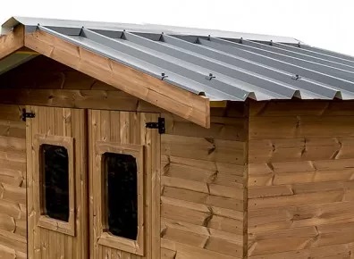 chalet bois THT avec toit en acier galvanisé