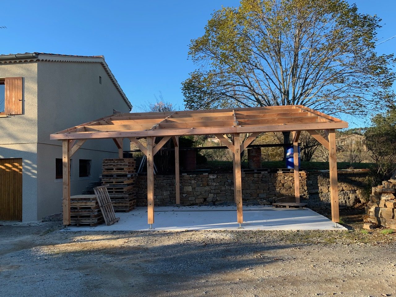 charpente de carport et abri en bois Douglas