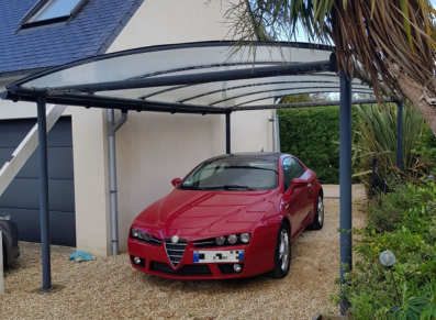 Carport métal sur mesure : les 3 secrets d’une réalisation réussie