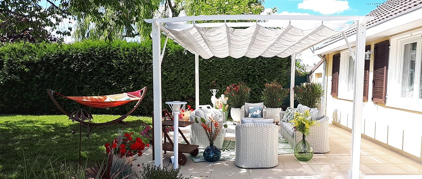 abri terrasse en toile polyester et aluminium