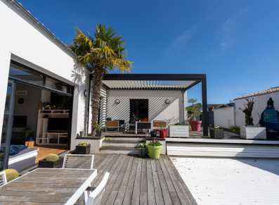 pergola bioclimatique électrique haut de gamme