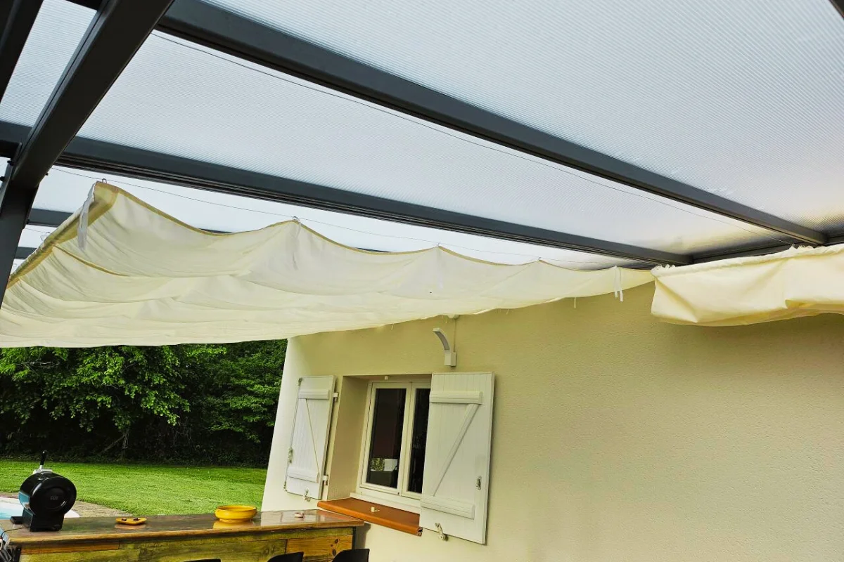 voile d'ombrage de cette pergola