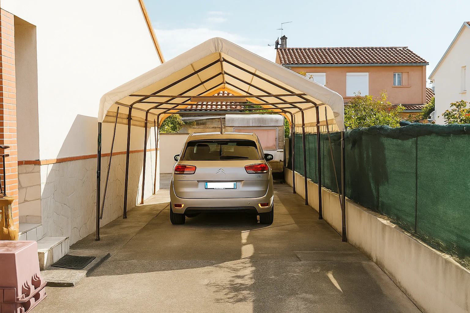 abri de jardin ou carport démontable